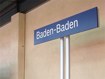 バーデンバーデン駅名