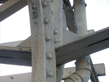 灘駅 屋根の支柱